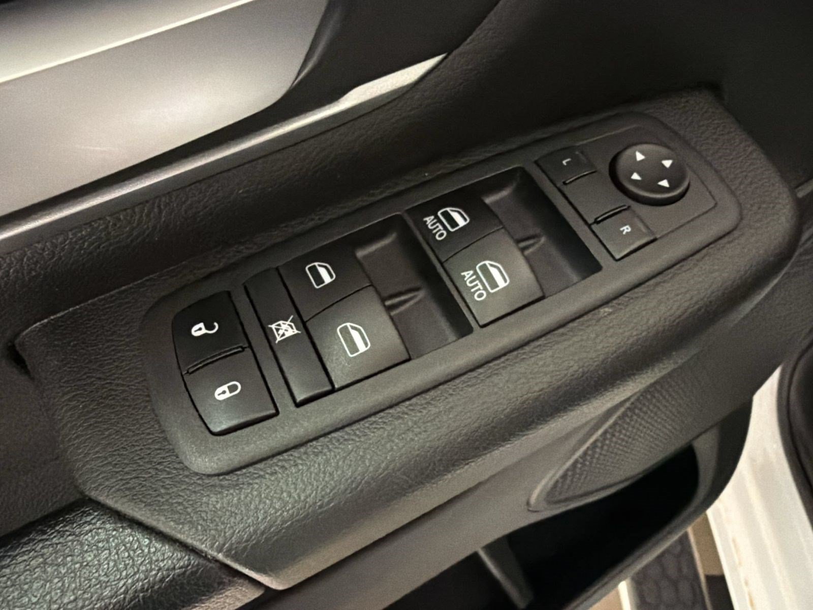Used 2023 RAM 1500 Big Horn RWD image 28
