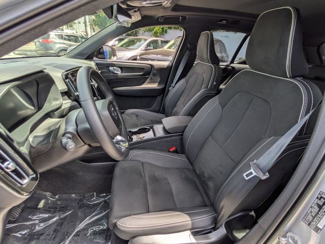 Certified 2023 Volvo XC40 Recharge Ultimate AWD/4WD image 13