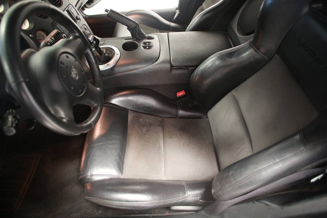 Used 2006 Dodge Viper SRT-10 RWD image 15