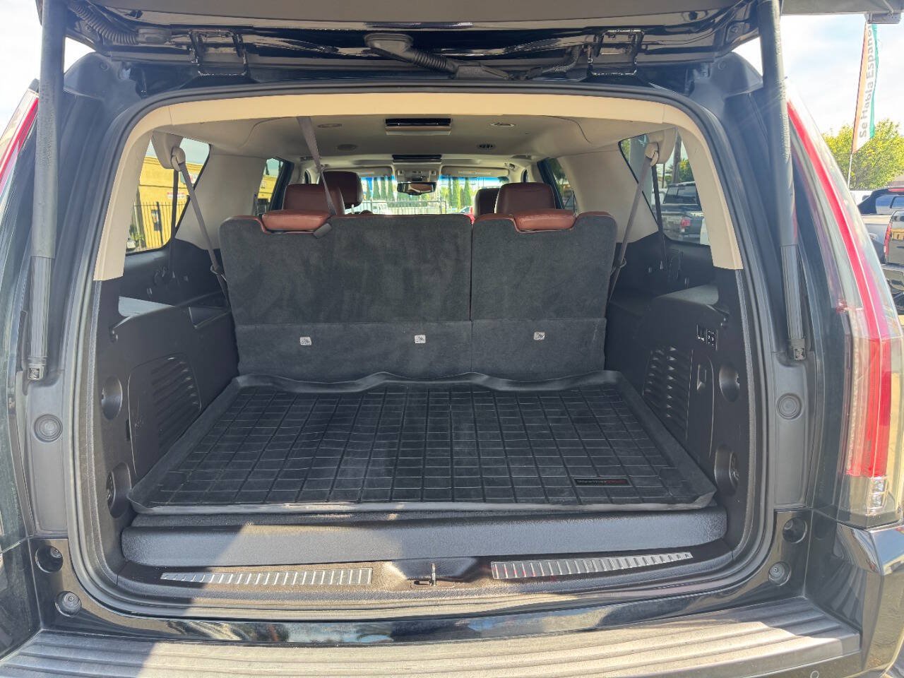 Used 2015 Cadillac Escalade ESV Luxury AWD/4WD image 27