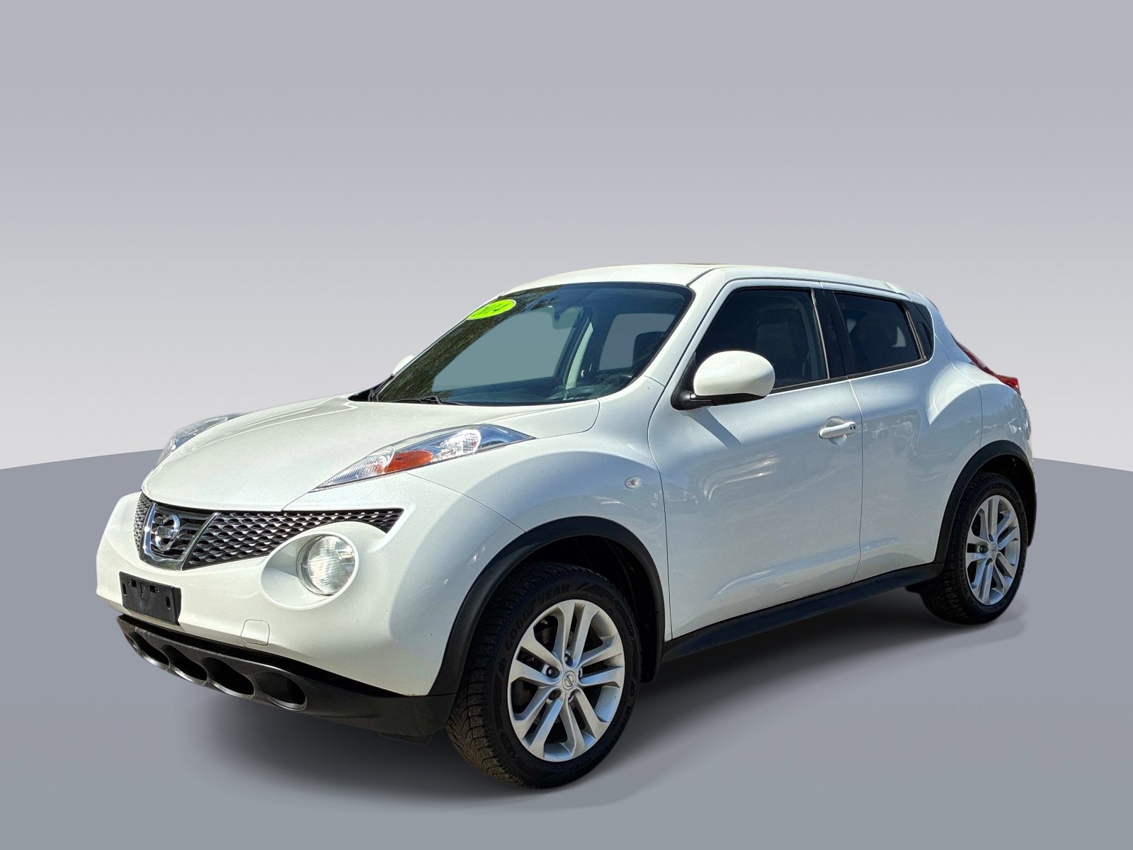 Used 2014 Nissan Juke SV AWD/4WD image 2