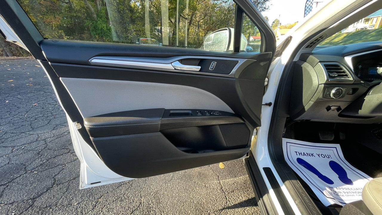 Used 2015 Ford Fusion S image 16