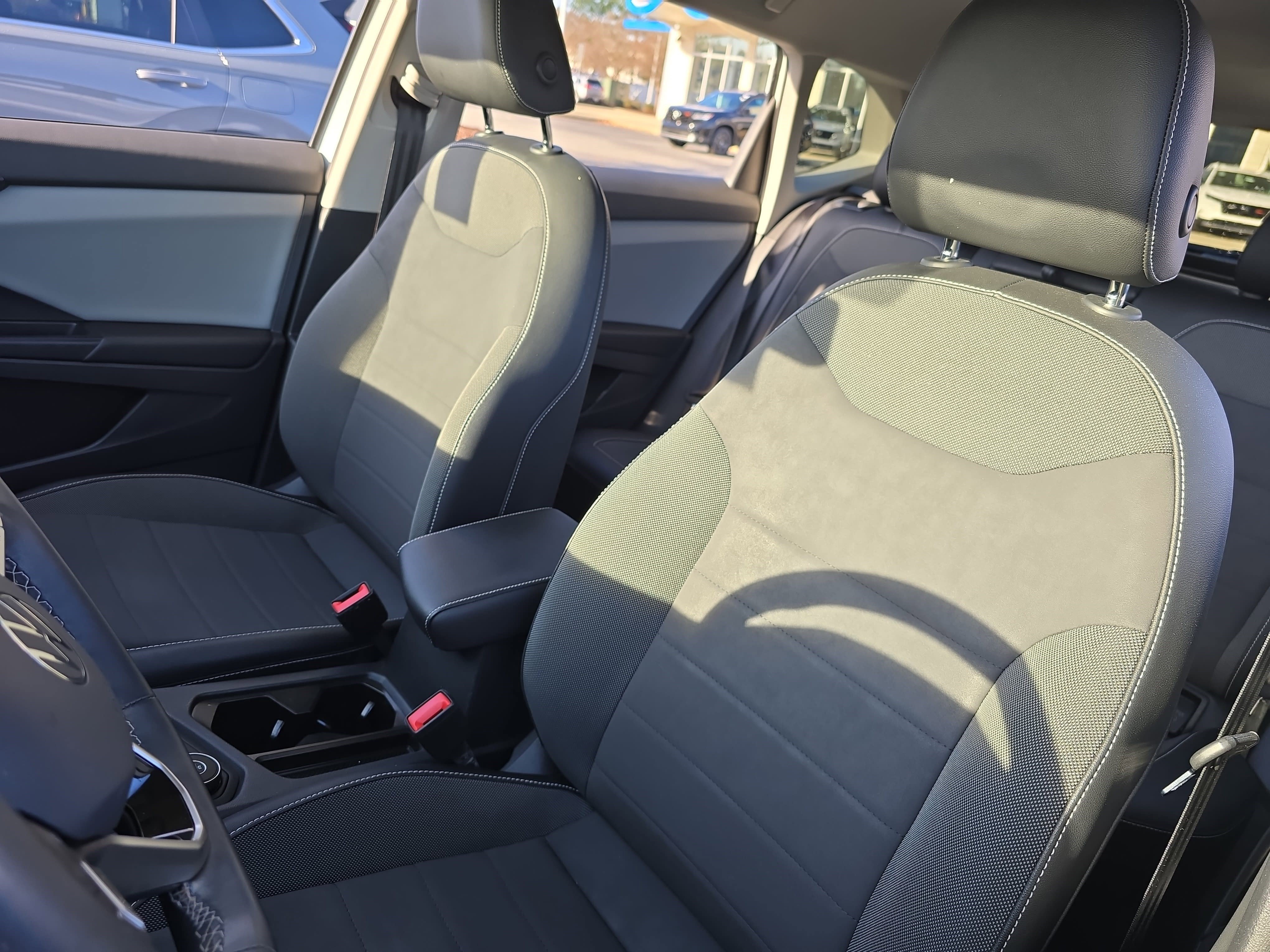 Used 2022 Volkswagen Taos SE image 15