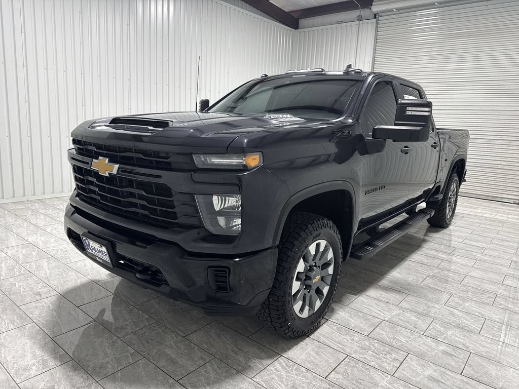 Used 2024 Chevrolet Silverado 2500 Custom w/ Custom Value Package AWD/4WD image 1