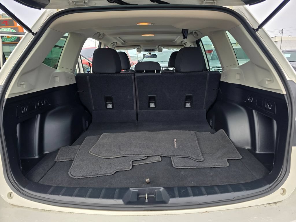 Used 2021 Subaru Forester Premium AWD/4WD image 17