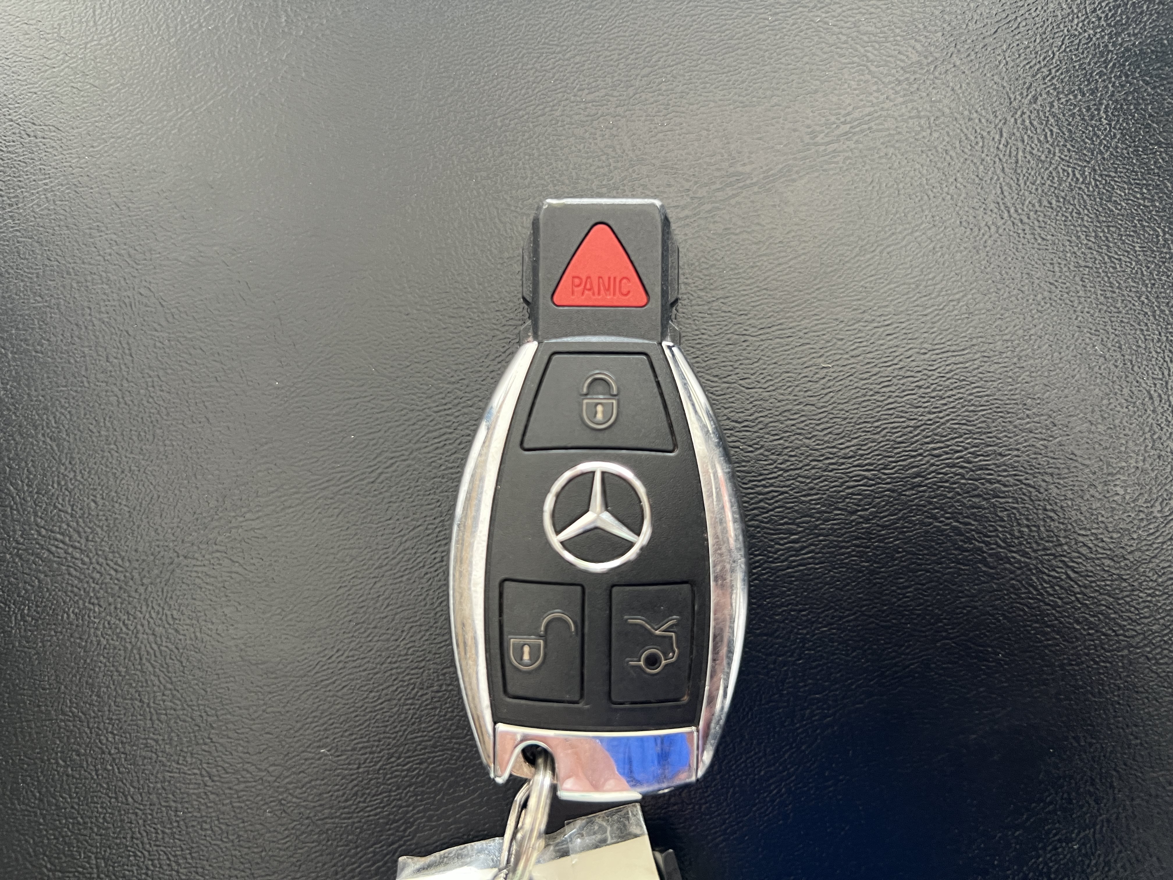 Used 2010 Mercedes-Benz E 350 Sedan image 23