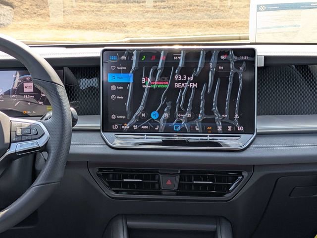 New 2026 Volkswagen Tiguan SE R-Line FWD image 17