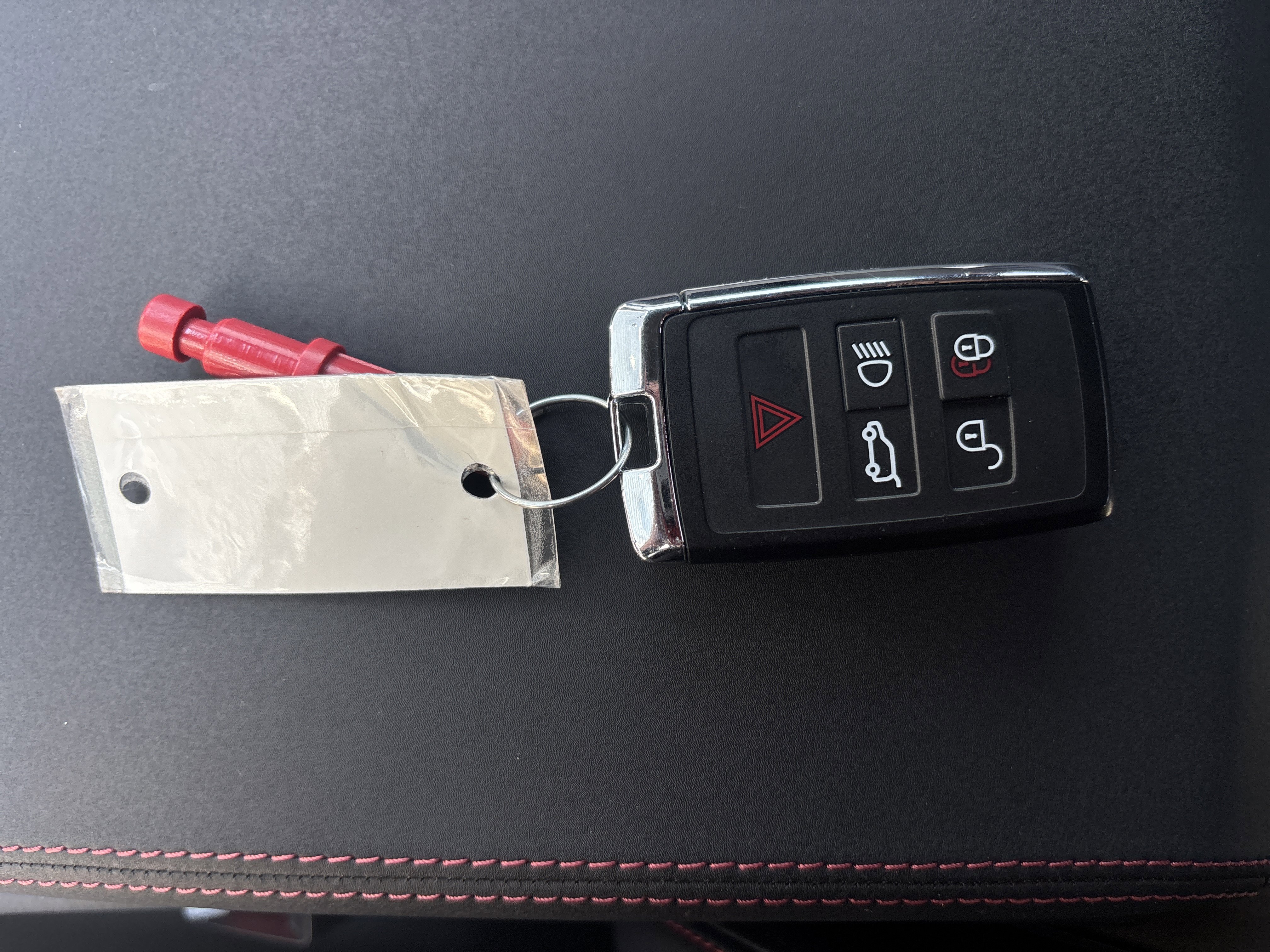 Used 2023 Land Rover Discovery Sport SE R-Dynamic image 21