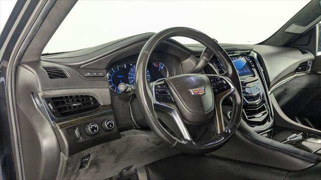 Used 2017 Cadillac Escalade ESV Platinum AWD/4WD image 21