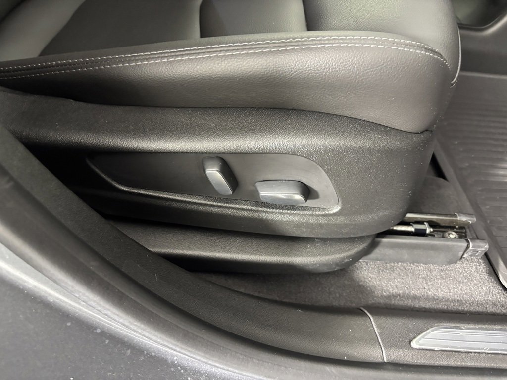 Used 2020 Cadillac XT5 Luxury image 39