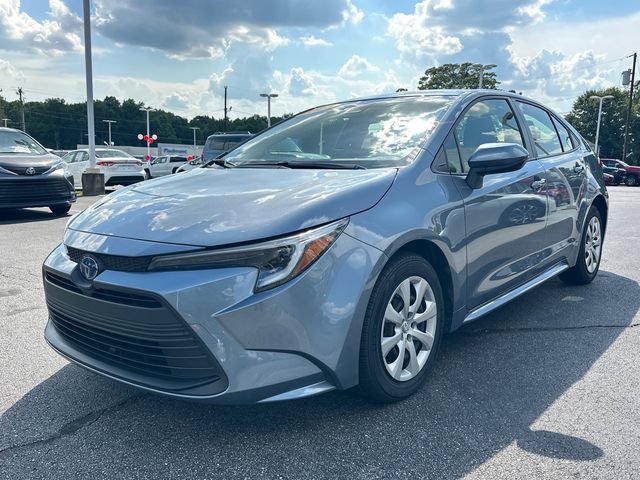 Used 2025 Toyota Corolla LE FWD image 7