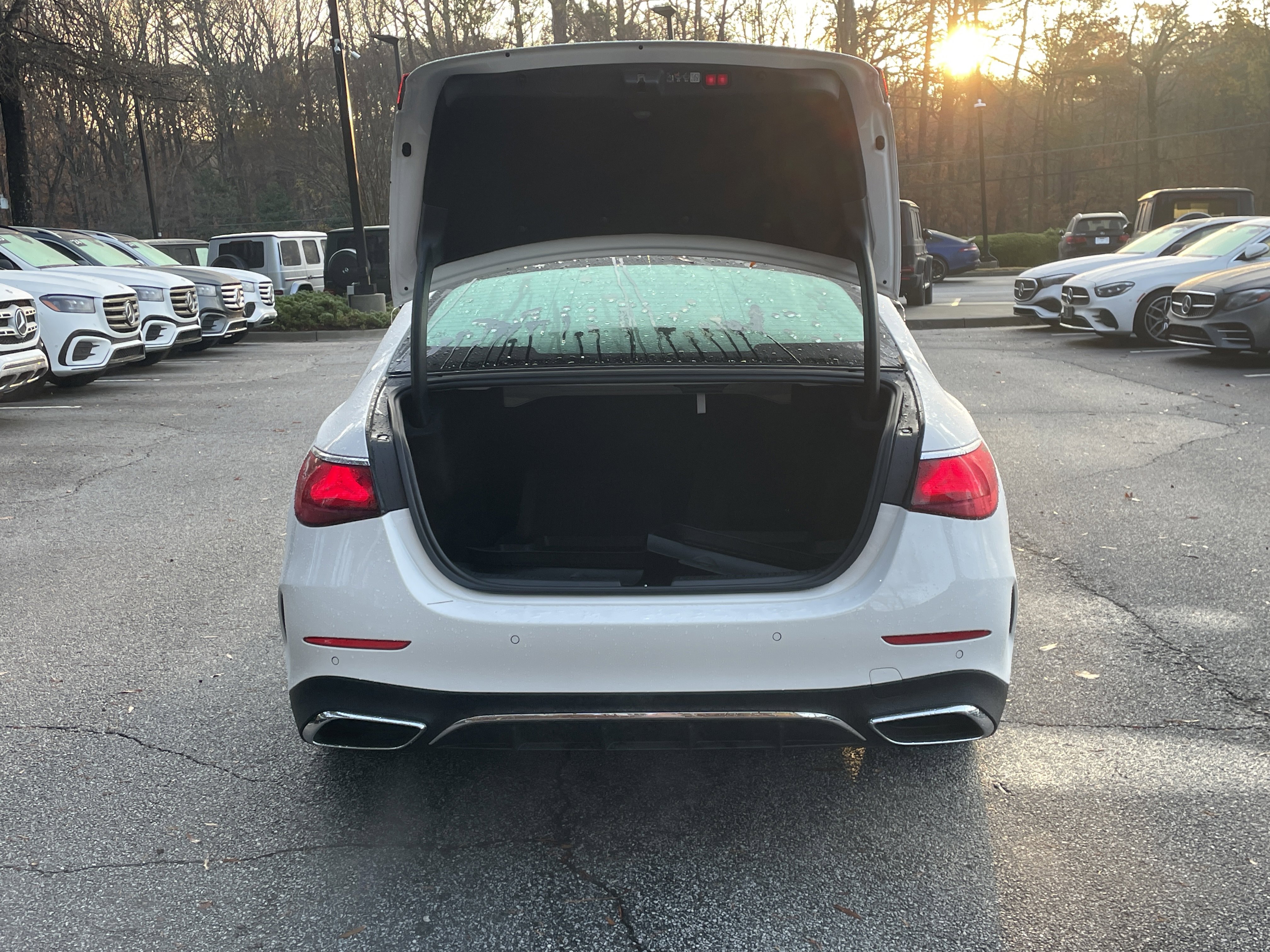 Used 2025 Mercedes-Benz E 350 4MATIC Sedan image 9