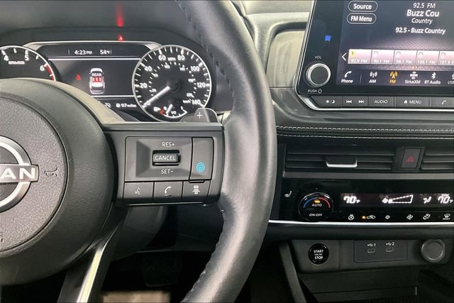 Used 2024 Nissan Rogue SV w/ SV Premium Package AWD/4WD image 12