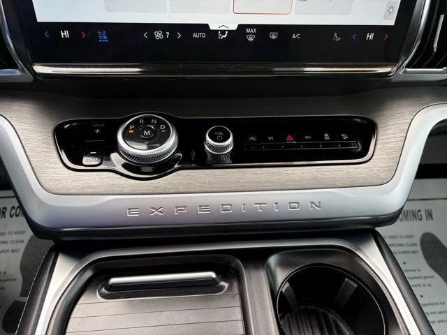 Used 2025 Ford Expedition Max Platinum AWD/4WD image 21