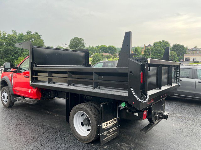 New 2025 Ford F550 4x4 Regular Cab Super Duty image 3