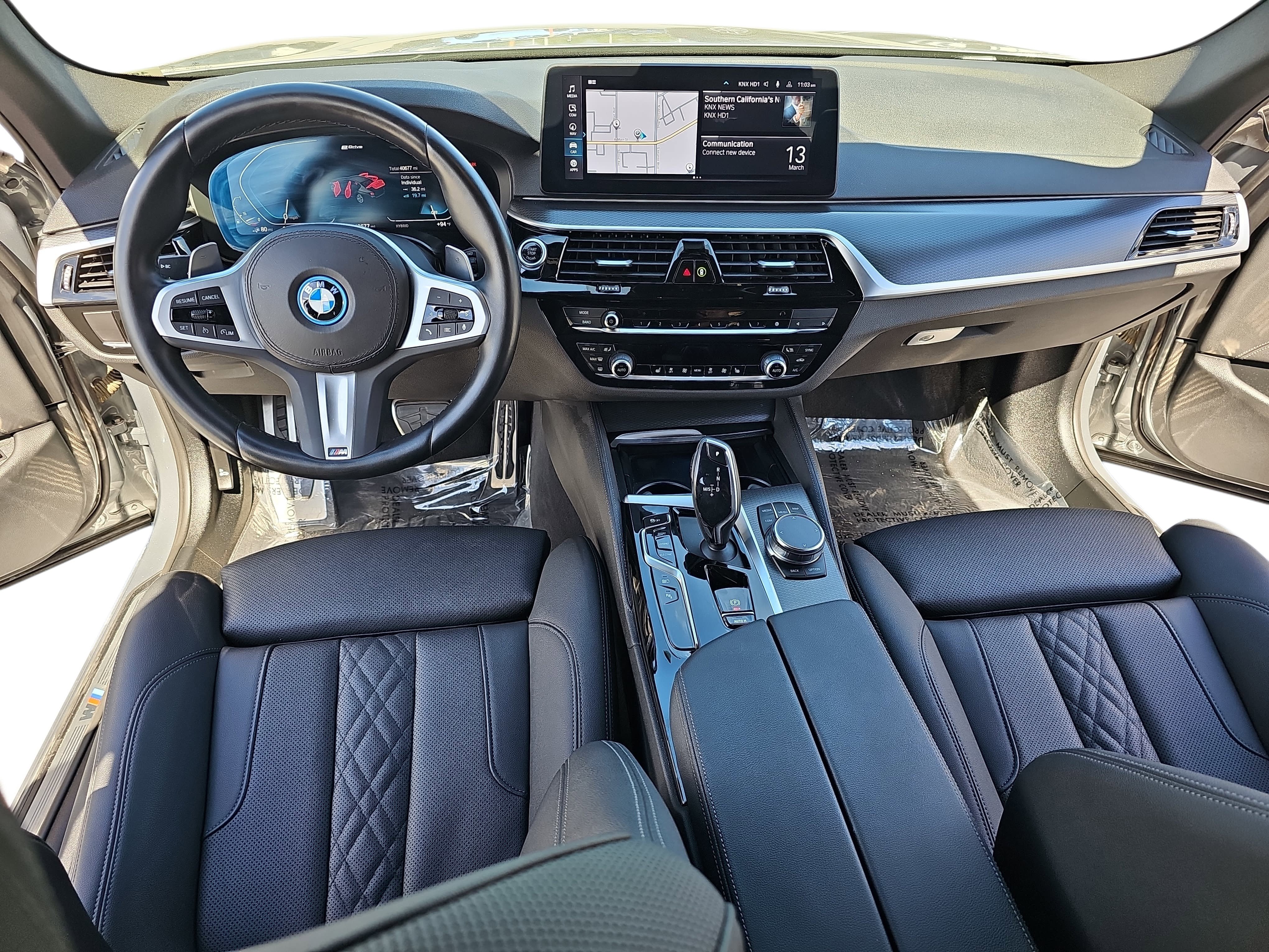Used 2023 BMW 530e w/ M Sport Package image 9