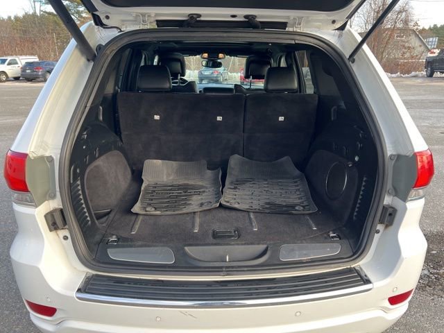 Used 2017 Jeep Grand Cherokee Overland image 16