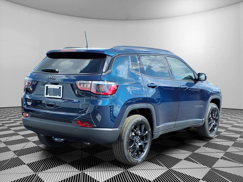 New 2026 Jeep Compass Latitude AWD/4WD image 5
