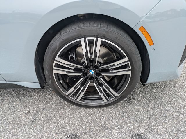 Used 2023 BMW 740i RWD image 12