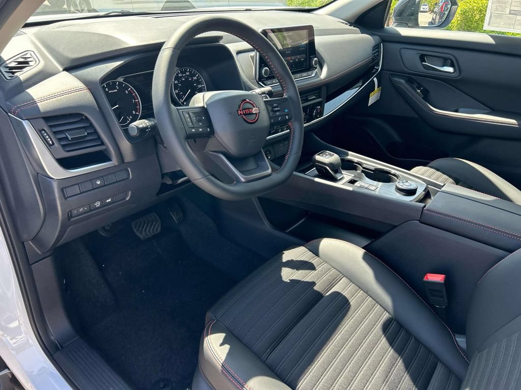 New 2026 Nissan Rogue SV AWD/4WD image 15