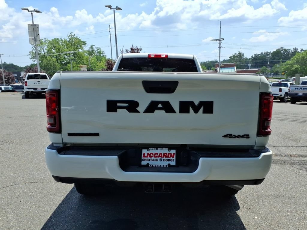 New 2026 RAM 3500 Big Horn AWD/4WD image 5