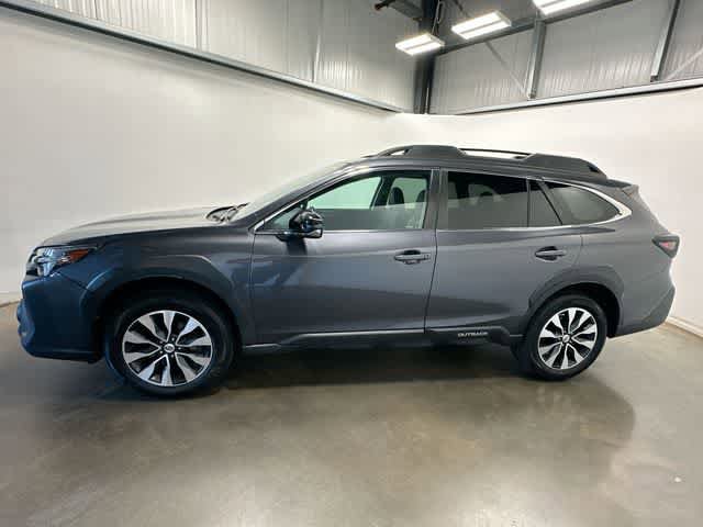 Used 2023 Subaru Outback Limited AWD/4WD image 2