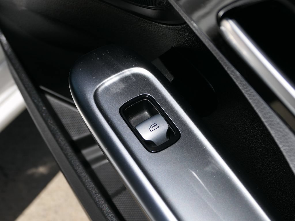 Used 2023 Mercedes-Benz C 300 Sedan image 23