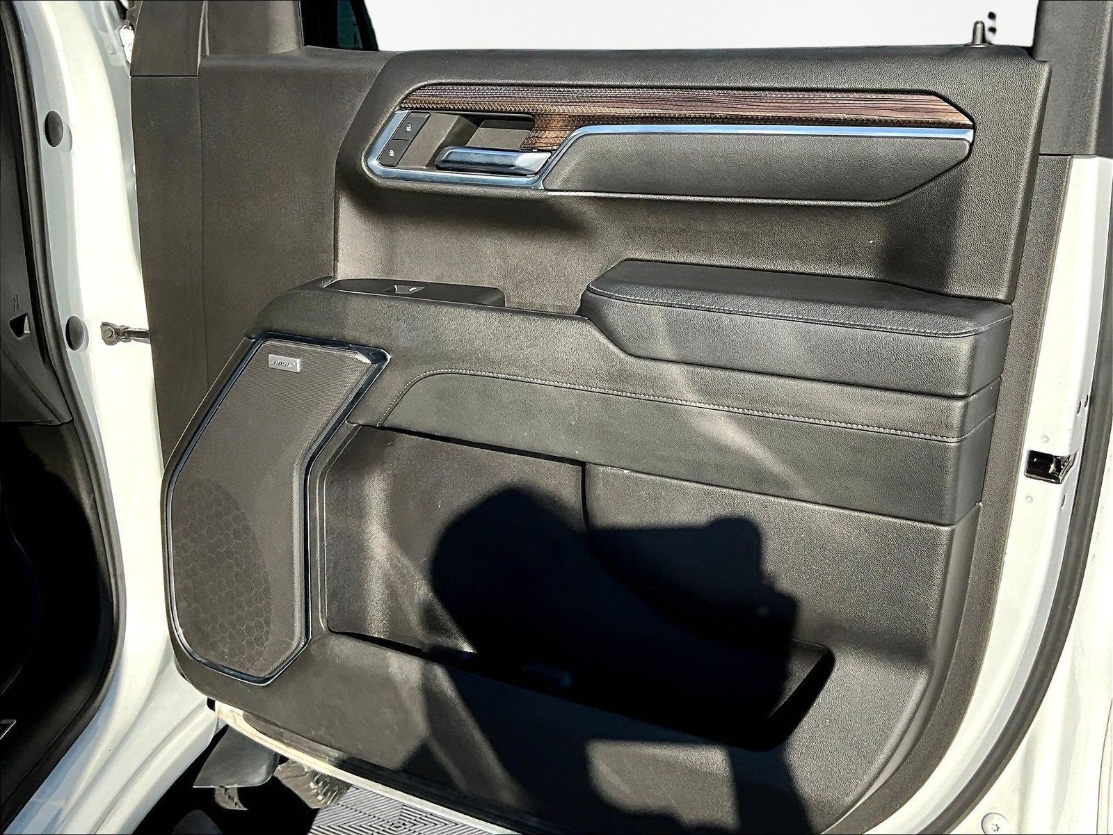 Used 2024 Chevrolet Silverado 1500 LT Trail Boss w/ Convenience Package II AWD/4WD image 28