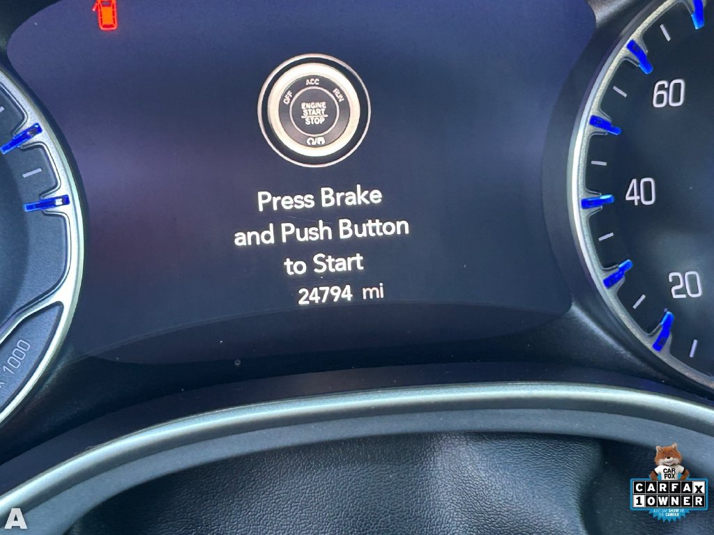 Used 2021 Chrysler Pacifica Touring-L w/ Uconnect Theater Family Group FWD image 10