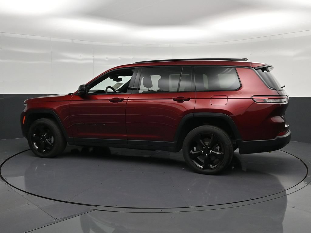 Used 2023 Jeep Grand Cherokee L Laredo AWD/4WD image 8