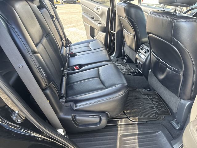 Used 2020 Nissan Pathfinder SL image 11