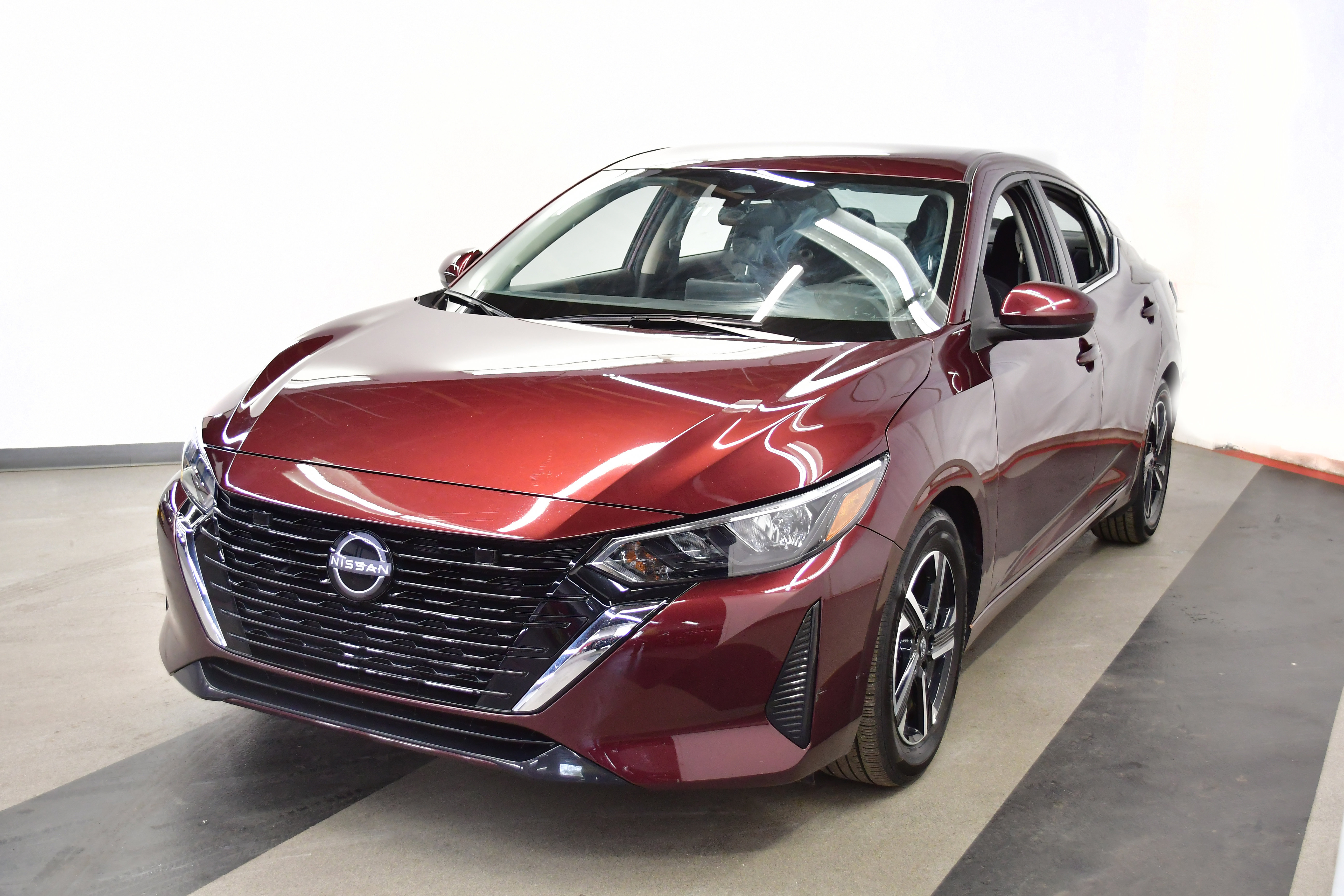 Used 2025 Nissan Sentra SV FWD image 4