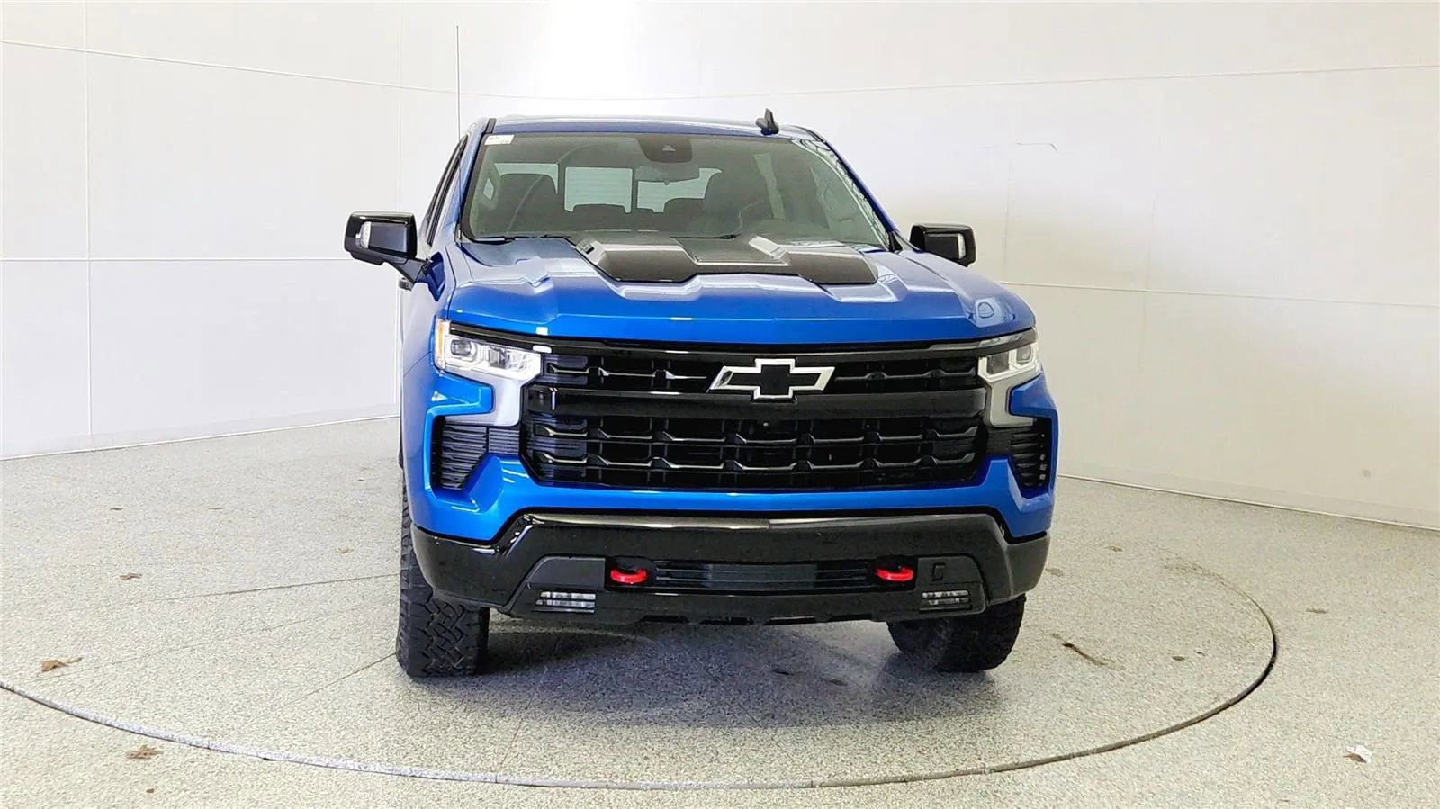 Used 2023 Chevrolet Silverado 1500 LT Trail Boss w/ LT Trail Boss Premium Package image 2