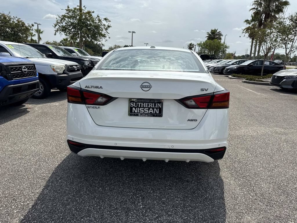 Certified 2024 Nissan Altima 2.5 SV AWD/4WD image 5