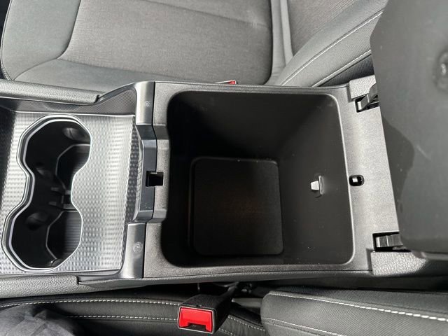 Used 2024 Jeep Grand Cherokee Laredo w/ Trailer Tow Package image 28