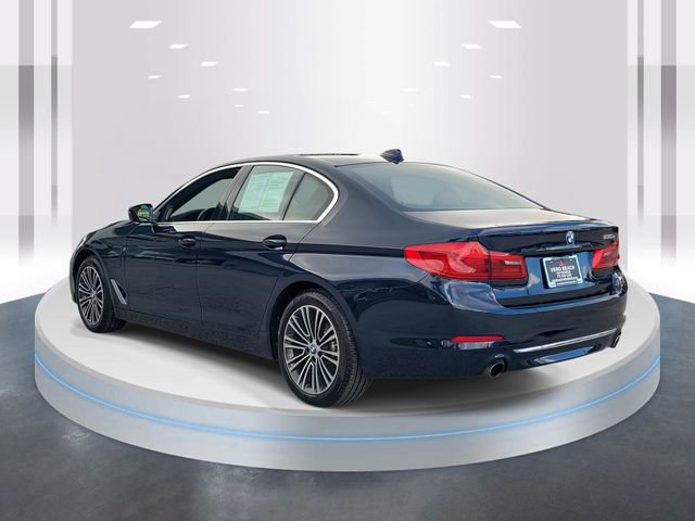 Used 2020 BMW 530e xDrive w/ Premium Package image 4
