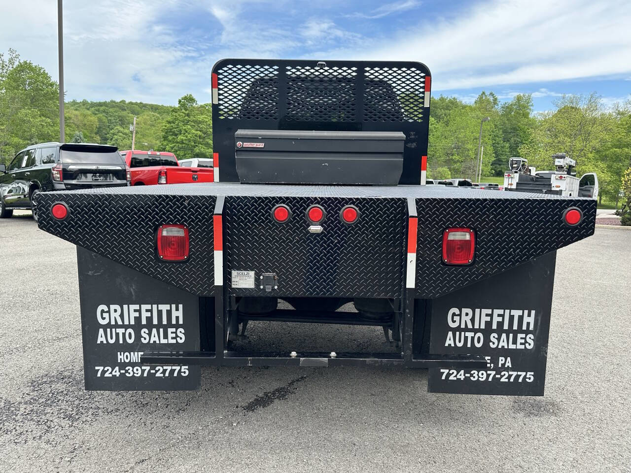 Used 2018 Ford F650 2WD Crew Cab Super Duty image 5