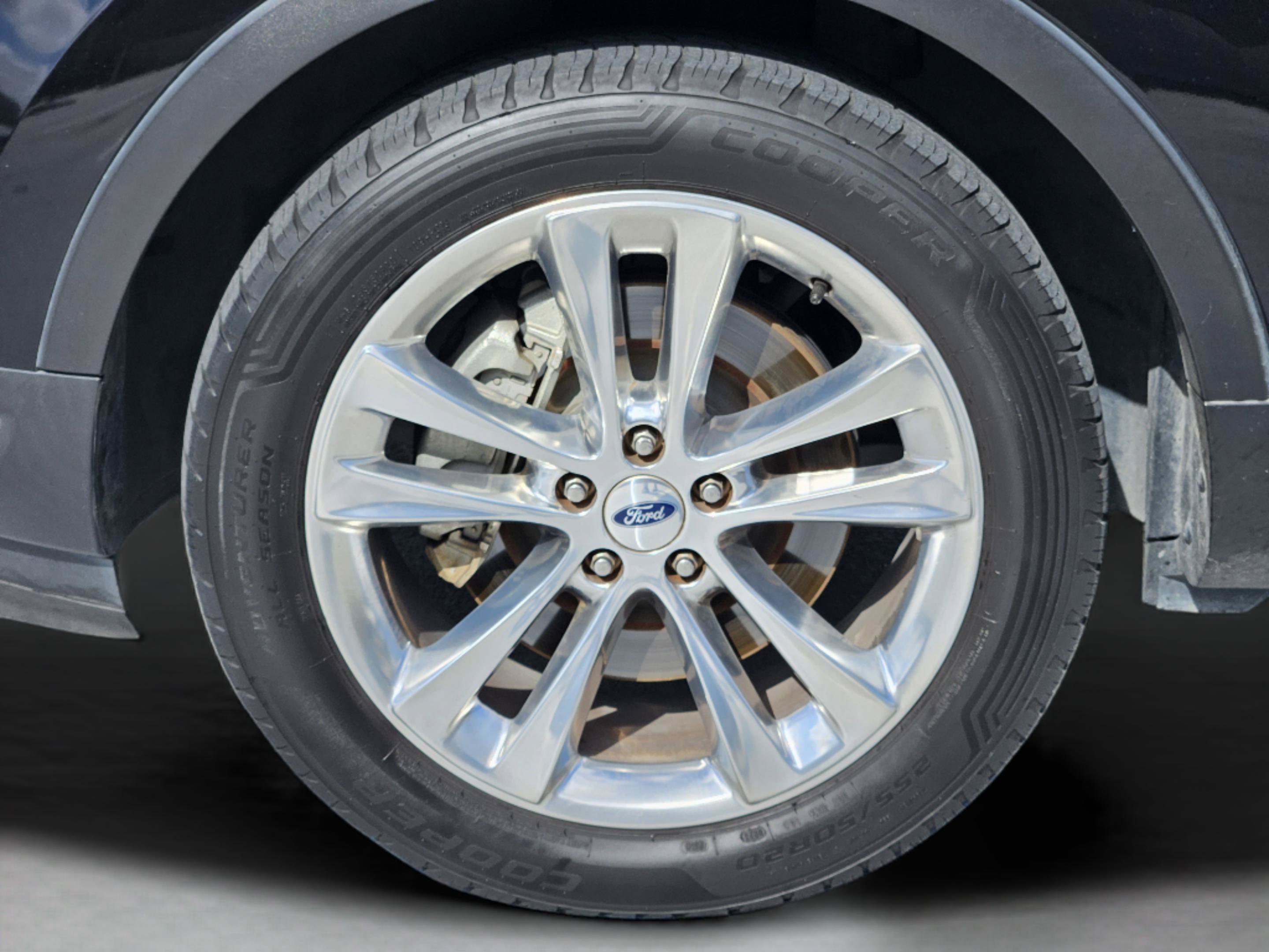 Used 2019 Ford Explorer Limited w/ Ford Safe & Smart Package FWD image 33