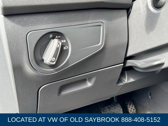 Used 2023 Volkswagen Tiguan SE w/ Panoramic Sunroof Package image 34