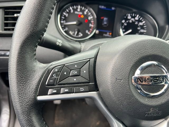 Used 2019 Nissan Rogue SV image 19