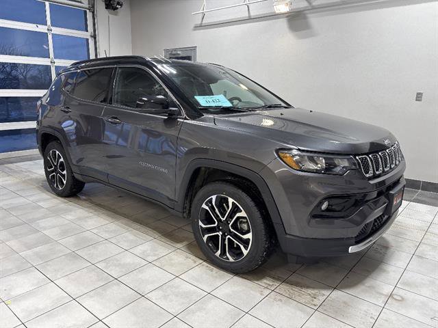 Used 2023 Jeep Compass Limited image 5
