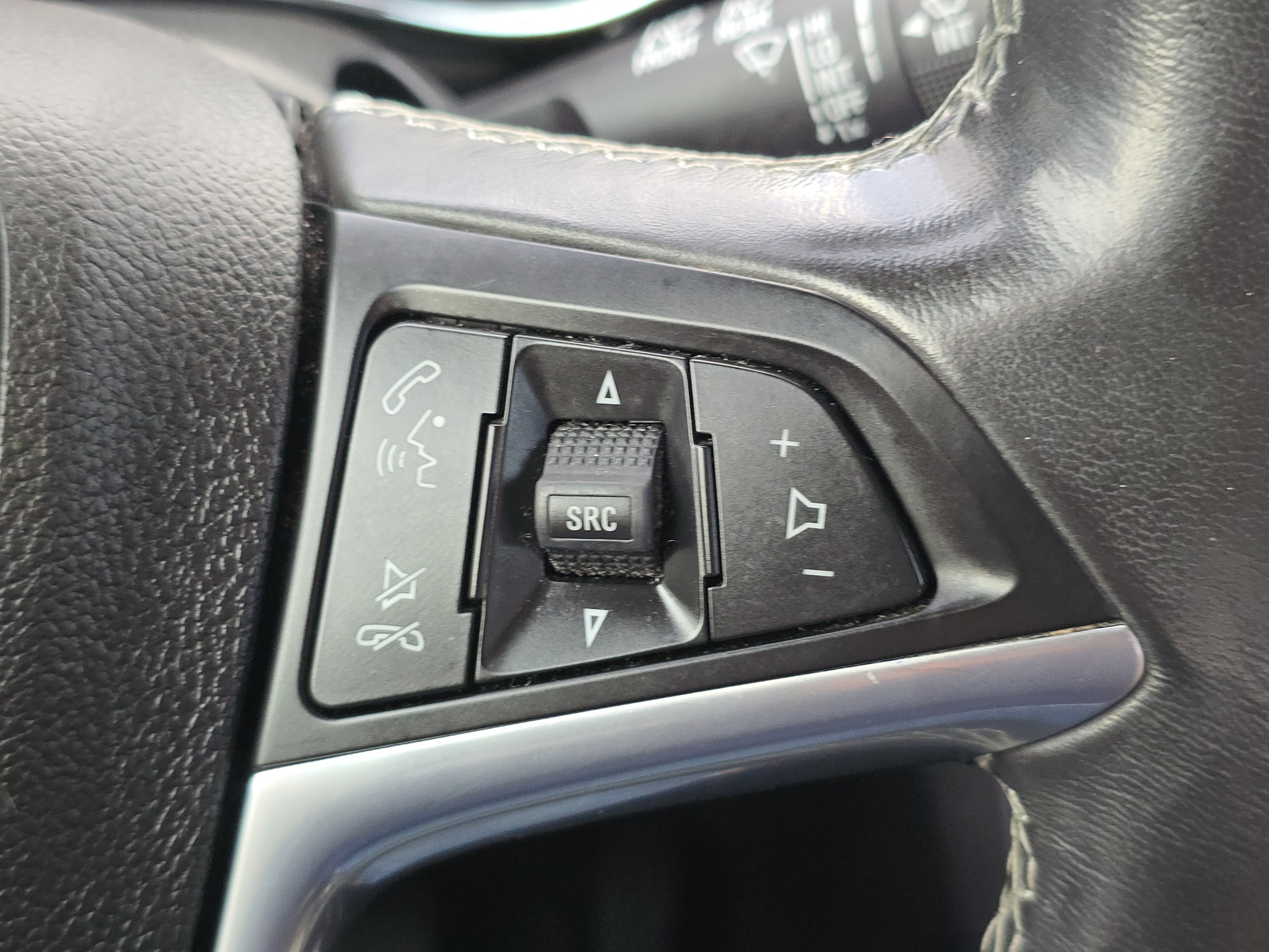 Used 2020 Buick Encore Preferred w/ Safety Package image 14