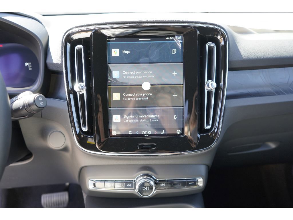 New 2025 Volvo EX40 Core w/ Climate Package image 15