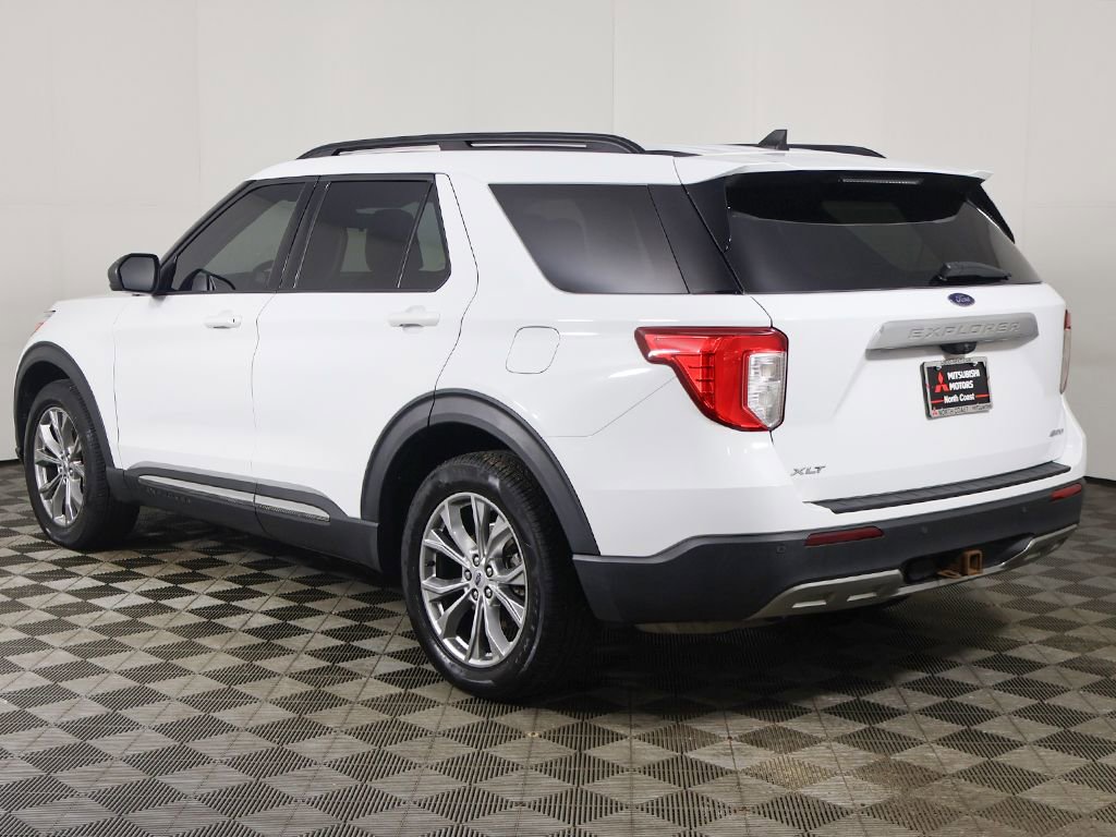 Used 2021 Ford Explorer XLT w/ Equipment Group 202A AWD/4WD image 10