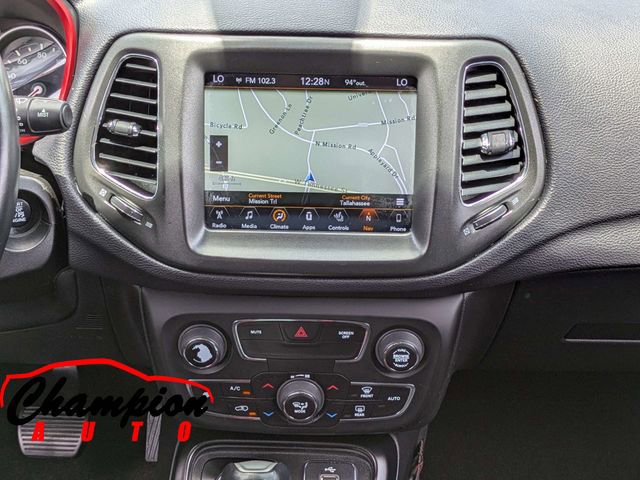 Used 2017 Jeep Compass Trailhawk w/ Leather Interior Group AWD/4WD image 22