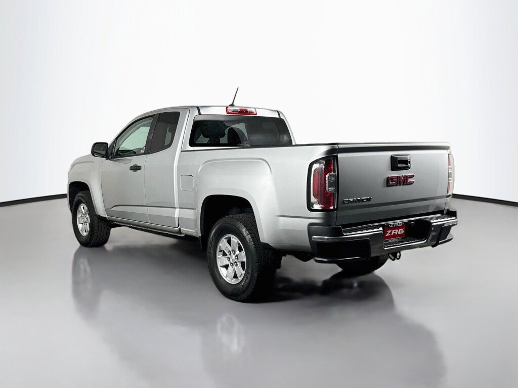 Used 2017 GMC Canyon W/T w/ Convenience Package RWD image 3