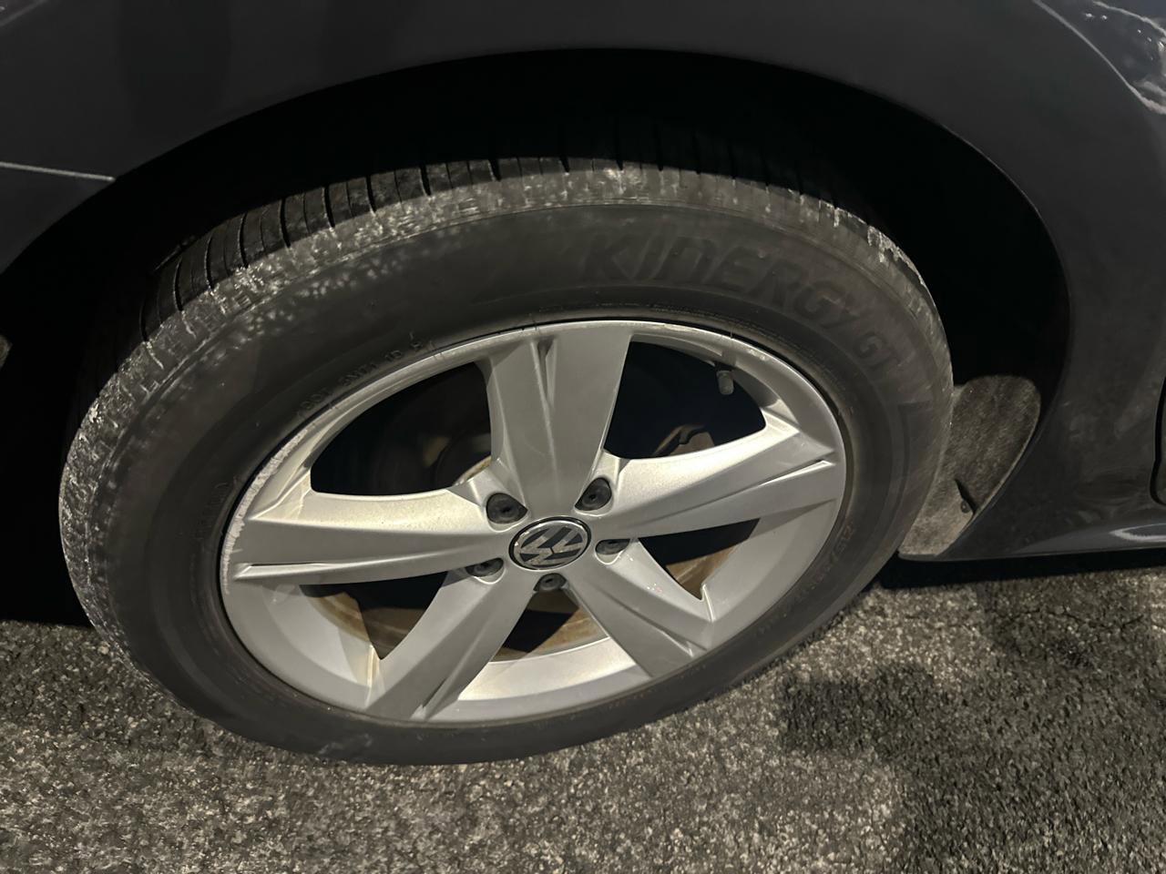 Used 2015 Volkswagen Passat 1.8T Limited Edition image 7