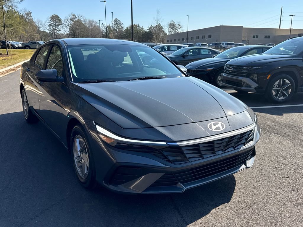 New 2026 Hyundai Elantra SE image 7