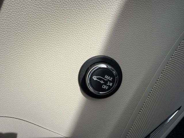 Used 2022 Buick Envision Avenir w/ Technology Package II image 12