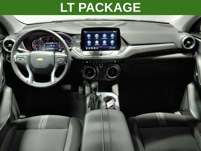 Used 2025 Chevrolet Blazer LT AWD/4WD image 2